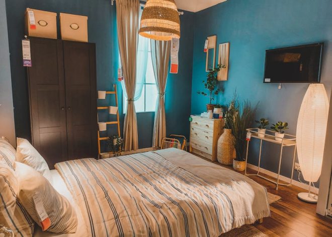 Garderoba i zabudowy jako bufor akustyczny: jak ustawić szafy, żeby było ciszej