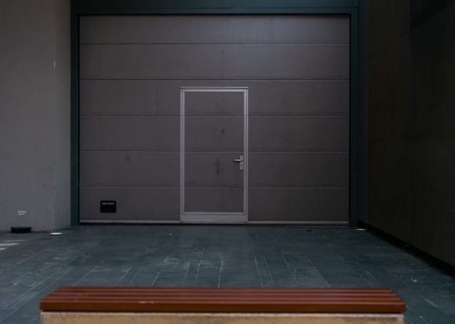 Cicha brama garażowa: wybór, montaż i wyciszenie napędu krok po kroku