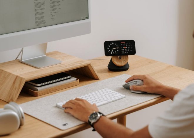 Domowe studio podcastowe w mieszkaniu: akustyka, izolacja i ustawienia bez remontu