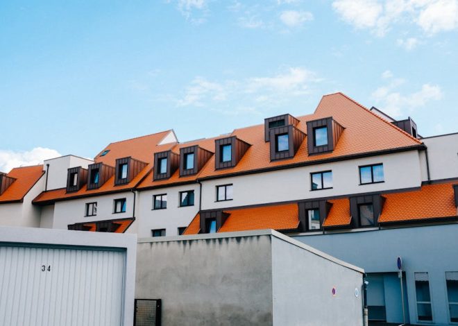 Hałas z dachu nad mieszkaniem: wentylatory i agregaty - diagnoza, prawo i skuteczne wyciszenie