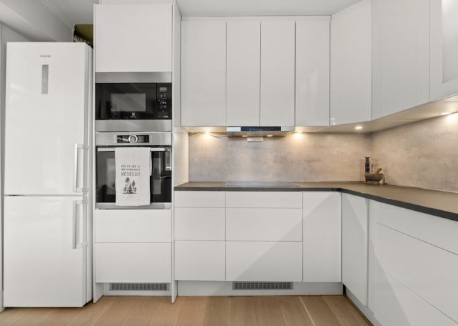 Cicha lodówka w mieszkaniu: wybór, ustawienie i wibroizolacja bez utraty gwarancji